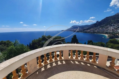 Maison à vendre à ROQUEBRUNE-CAP-MARTIN  - 12 pièces - 220 m² 
