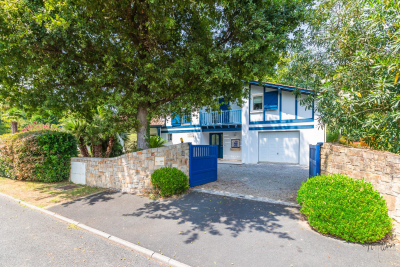 Maison à vendre à BASSUSSARRY  - 6 pièces - 148 m² 