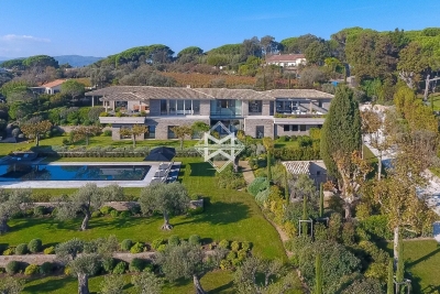Villa à Saint-Tropez &agrave; louer à partir de 100 000 € / semaine, Photo 3
