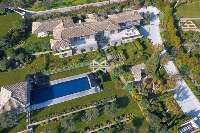 Villa à Saint-Tropez &agrave; louer à partir de 100 000 € / semaine, Photo 5