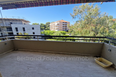 Apartment for sale in CAVALAIRE-SUR-MER  - 3 rooms - 52 m² 