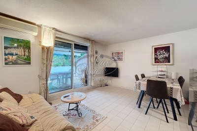 Appartement à vendre à CAVALIÈRE Le Mourillon i - 2 pièces - 34 m² 
