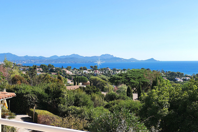 Maison à vendre à LES ISSAMBRES Centre - 8 pièces - 215 m² 