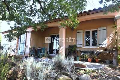 Maison à vendre à BAGNOLS-EN-FORÊT  - 4 pièces - 103 m² 