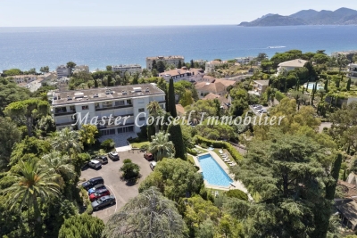 Apartment for sale in CANNES  - 5 rooms - 170 m² 