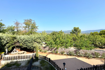 Maison à vendre à LA-ROQUE-D'ANTHERON  - 8 pièces - 233 m² 