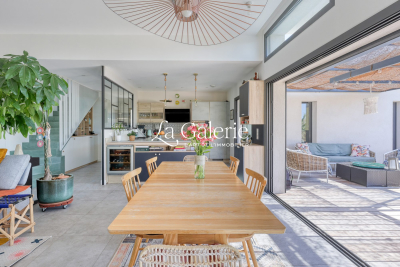 Maison à vendre à ST-CYR-SUR-MER  - 5 pièces - 143 m² 