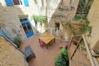 Maison à vendre à MALAUCÈNE Sainte-Cécile-les-Vignes - 6 pièces - 180 m² 