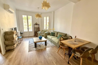 Appartement à louer à BEAUSOLEIL Pont du Lys-Antibes Les Pins - 3 pièces - 55 m² 