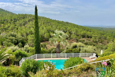 Maison à vendre à LA LONDE-LES-MAURES  - 11 pièces - 230 m² 