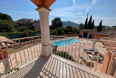 Maison &agrave; vendre &agrave; ROQUEBRUNE-SUR-ARGENS  - 5 pi&egrave;ces - 203 m&sup2; 