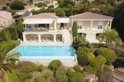 Maison à vendre à ANTHEOR  - 7 pièces - 166 m² 