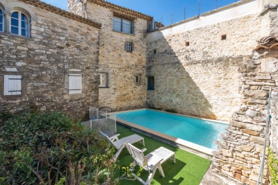Maison à vendre à UZÈS Gaujac - 8 pièces - 234 m² 