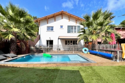 Maison à vendre à LÈGE-CAP-FERRET  - 8 pièces - 205 m² 