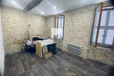 Appartement à vendre à HYÈRES  - 1 pièces - 18 m² 