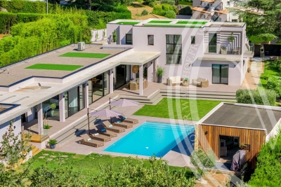 Maison à vendre à BIOT  - 8 pièces - 450 m² 