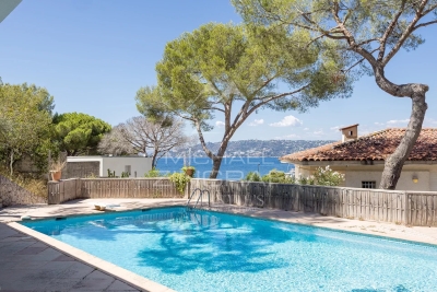 Maison à vendre à CAP D'ANTIBES  - 6 pièces - 320 m² 