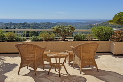 Appartement à vendre à VENCE  - 3 pièces - 92 m² 