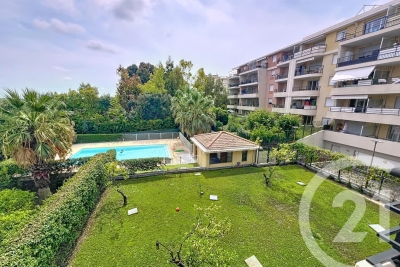 Appartement à vendre à ANTIBES  - 3 pièces - 65 m² 