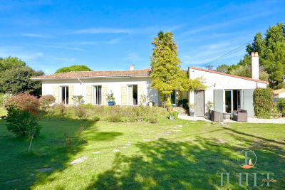 Maison à vendre à LA TREMBLADE  - 9 pièces - 219 m² 