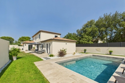 Maison à vendre à EGUILLES Petite Couronne - 6 pièces - 181 m² 