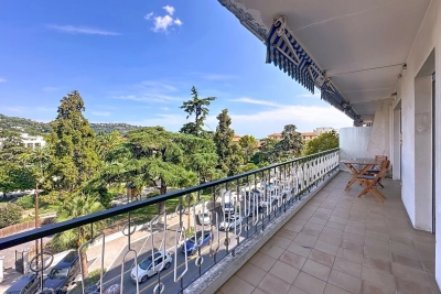 Appartement à vendre à CANNES Villeneuve-d'Entraunes - 2 pièces - 71 m² 