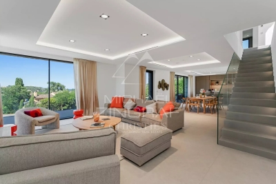 Villa à Saint-Tropez &agrave; louer à partir de 38 500 € / semaine, Photo 4