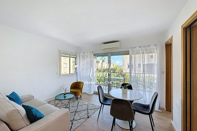 Apartment for sale in CAVALAIRE-SUR-MER  - 3 rooms - 48 m² 
