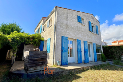 Maison à vendre à ROYAN  - 6 pièces - 120 m² 