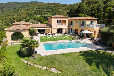 Maison à vendre à CAVALAIRE-SUR-MER  - 11 pièces - 495 m² 