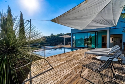 House for sale in CANNES Garbejaire-Haut Sartoux - 8 rooms - 257 m&sup2; 