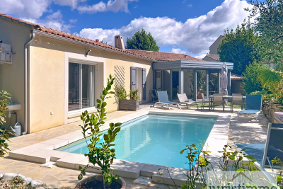 Maison à vendre à MALAUCÈNE Montfavet Pericentre - 6 pièces - 111 m² 