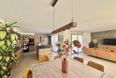 Maison à vendre à BEAUCAIRE Plan de Perbos - 4 pièces - 120 m² 