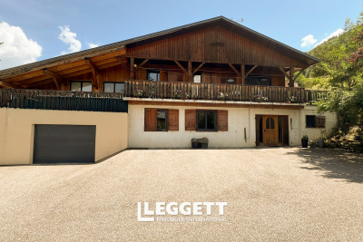 Maison à vendre à BOURG-ST-MAURICE  - 7 pièces - 198 m² 