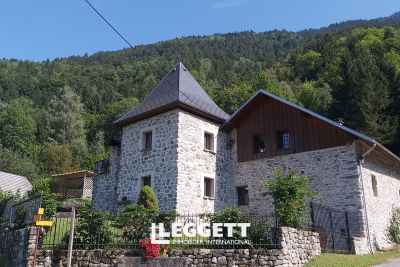 Maison à vendre à STE-MARIE-DE-CUINES  - 6 pièces - 142 m² 