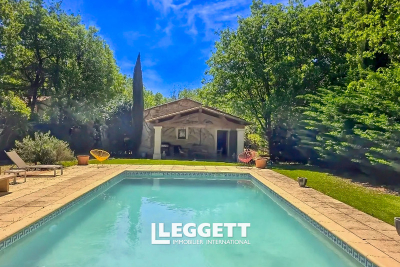 Maison à vendre à ROUSSILLON Montfavet Pericentre - 6 pièces - 155 m² 