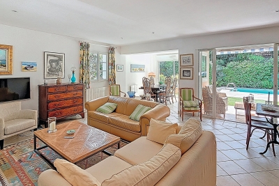 Maison à vendre à ST-RAPHAËL Peyron-Saint Sebastien - 7 pièces - 4 m² 