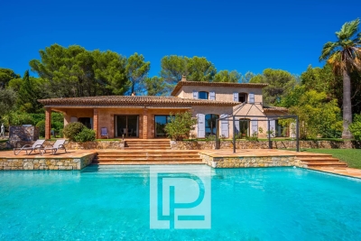 Maison à vendre à Mouans-Sartoux  - 8 pièces 278 m² 