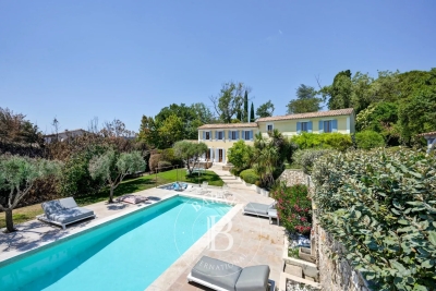 Maison à vendre à AIX-EN-PROVENCE Pauriol-Vertus - 9 pièces - 302 m² 