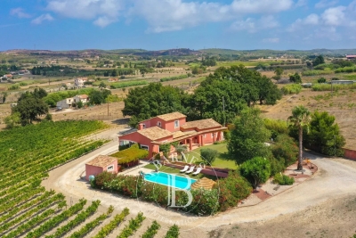 Maison &agrave; vendre &agrave; immobilier SAUSSET-LES-PINS  - 7 pi&egrave;ces - 200 m&sup2; 