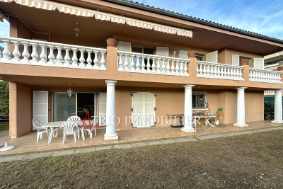 Maison &agrave; vendre &agrave; ST-LAURENT-DU-VAR  - 5 pi&egrave;ces - 200 m&sup2; 