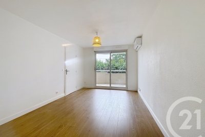 Appartement à louer à MANDELIEU-LA-NAPOULE Toudon - 3 pièces - 41 m² 