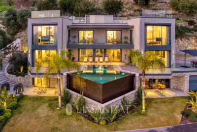 Maison &agrave; vendre &agrave; Eze  - 12 pi&egrave;ces 484 m&sup2; 