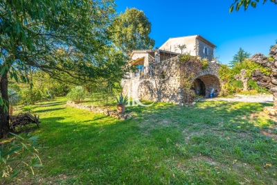 House for sale in LES VANS  - 7 rooms - 198 m² 