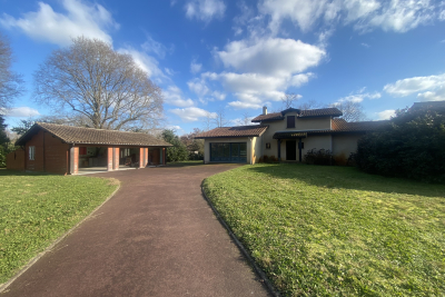 Maison à vendre à MÉRIGNAC  - 7 pièces - 200 m² 