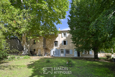 Maison &agrave; vendre &agrave; LA TOUR-D'AIGUES  - 10 pi&egrave;ces - 445 m&sup2; 