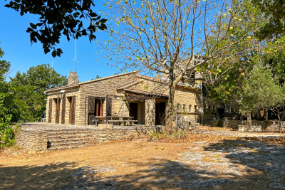 Maison &agrave; vendre &agrave; CABRIÈRES D'AVIGNON  - 10 pi&egrave;ces - 250 m&sup2; 
