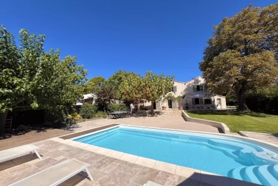 Maison à vendre à AIX-EN-PROVENCE Ceyreste - 7 pièces - 196 m² 