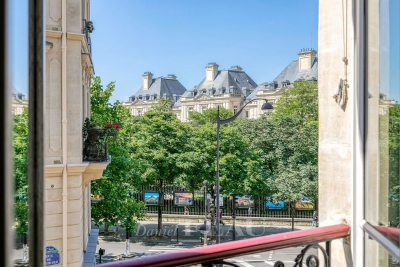 Appartement à vendre à PARIS 6EME Clignancourt 3 - 5 pièces - 184 m² 