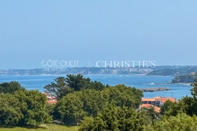 Maison à vendre à URRUGNE  - 8 pièces - 250 m² 